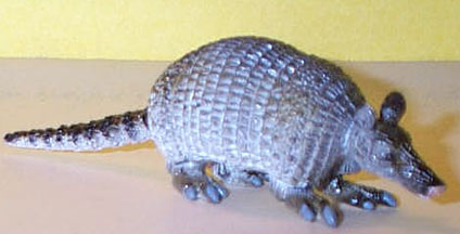 Armadillo - Small - AAA