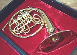 French Horn - Gold Large