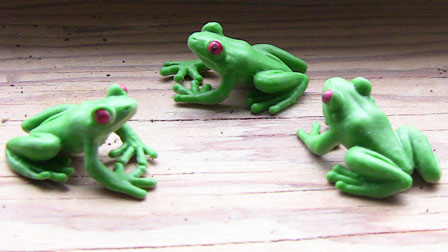 Turtle Max Reptile Gifts > Realistic Plastic Frogs (10)